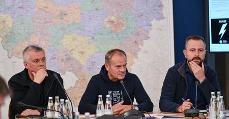 Rząd obronił się podczas powodzi. Polacy pozytywnie oceniają działania władzy