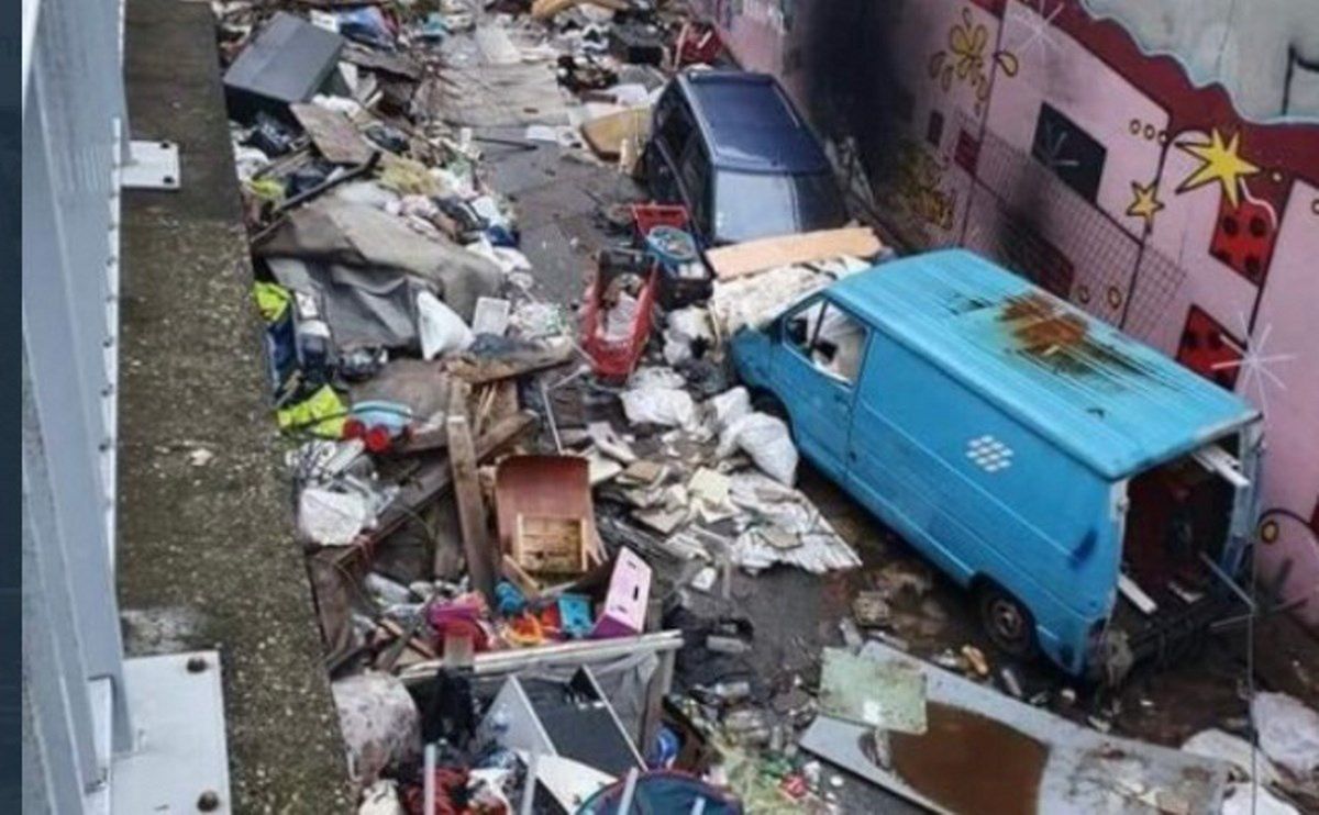 Paryż tonie w śmieciach. Mieszkańcy są wściekli