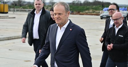 56 podróży HEAD premiera Tuska. Dotarli do szczegółów