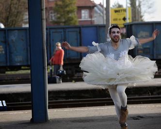 Marcin Dorociński jako... baletnica! (FOTO)