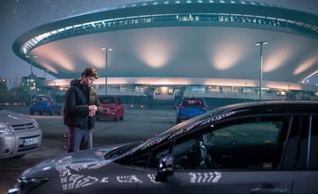 Kosmiczny sylwester TVP2. Tak wygląda spot promocyjny