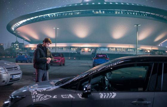 Kosmiczny sylwester TVP2. Tak wygląda spot promocyjny