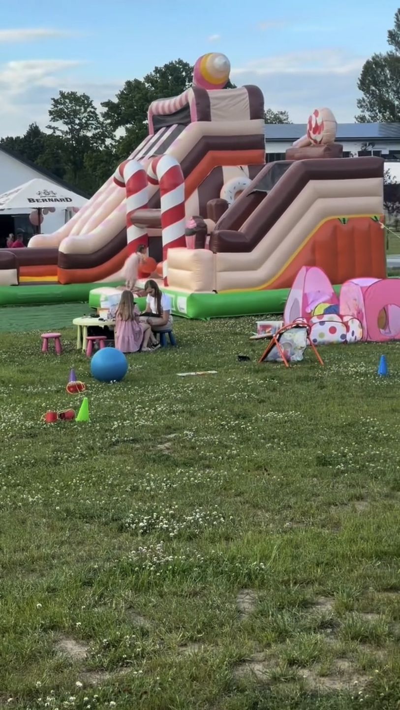 "Różowe" baby shower Oli Tomali