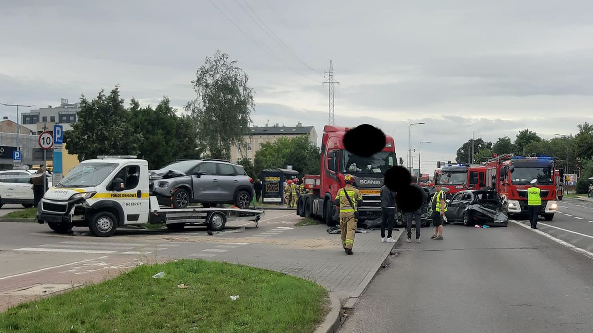 Ciężarówka staranowała dziewięć samochodów w Bydgoszczy