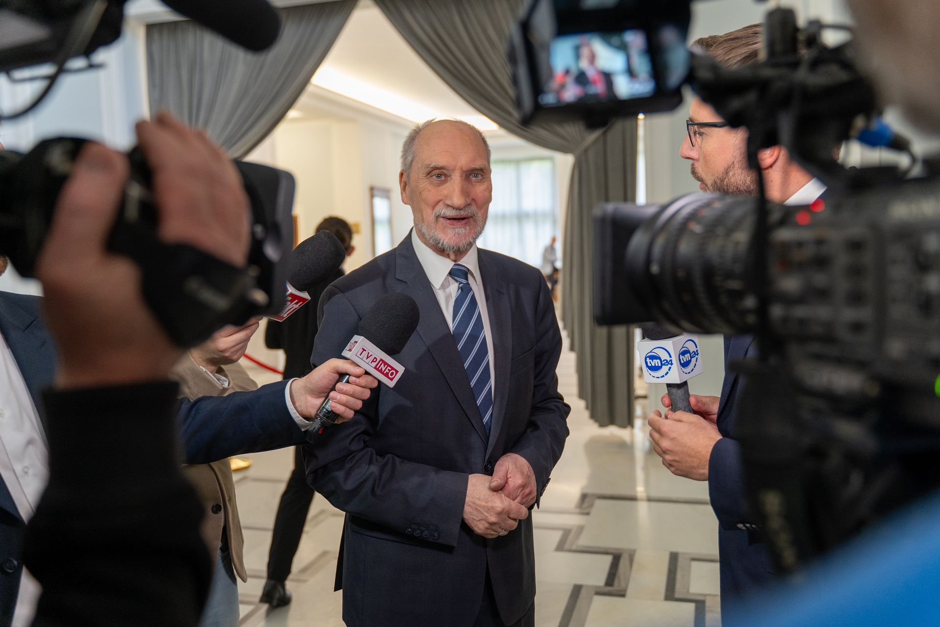 Komisja regulaminowa za uchyleniem immunitetu Antoniego Macierewicza