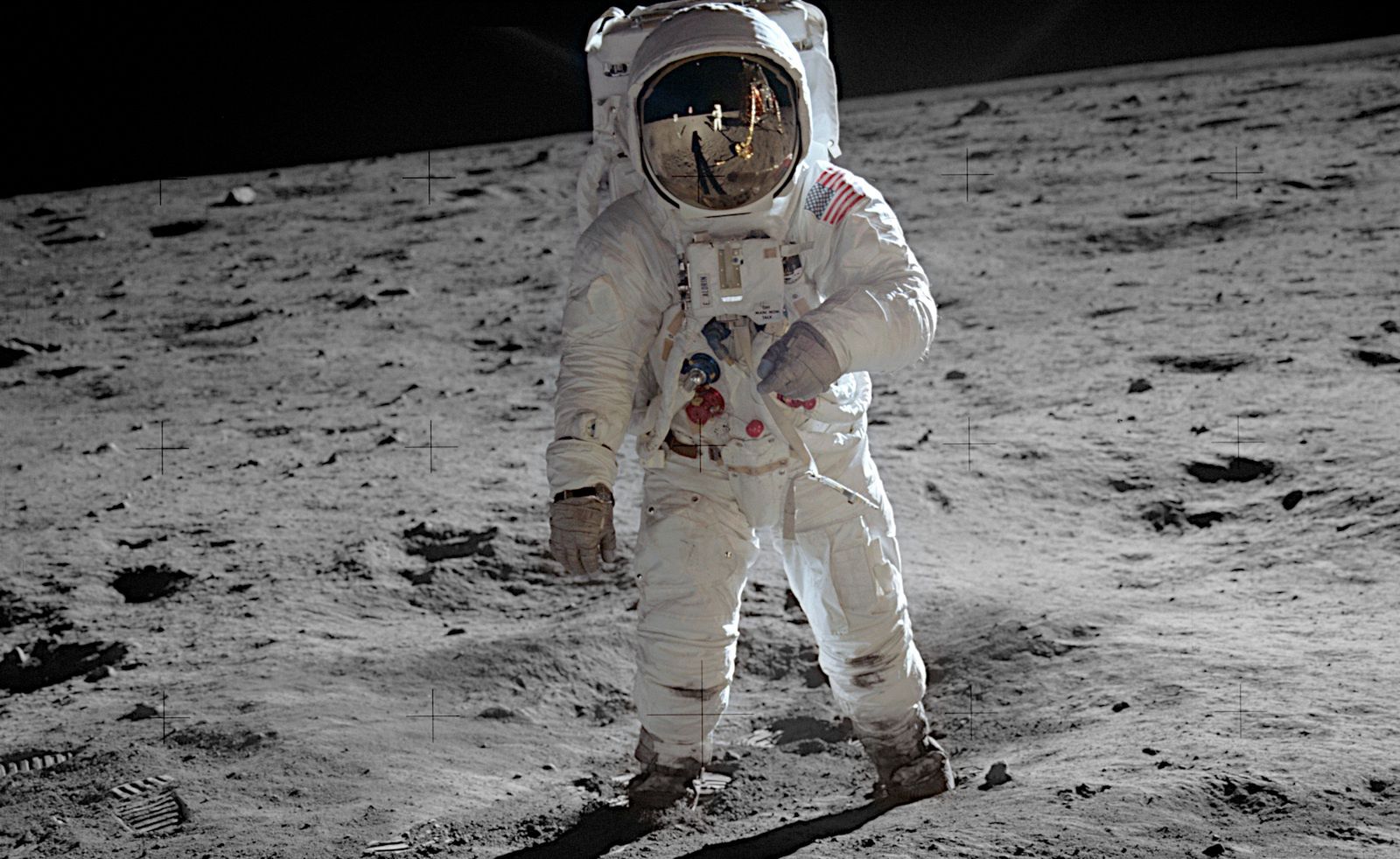 Buzz Aldrin na Księżycu. Zdjęcie wykonał Neil Armstrong