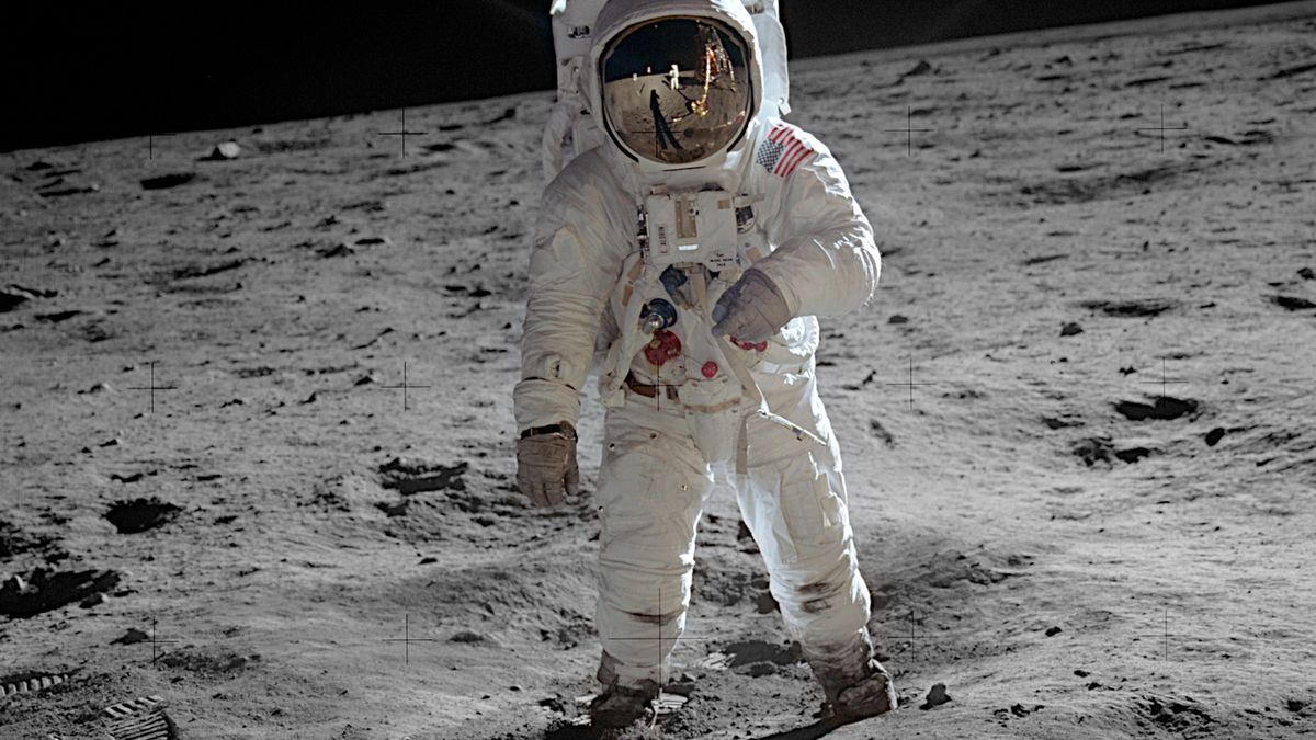 Buzz Aldrin na Księżycu. Zdjęcie wykonał Neil Armstrong