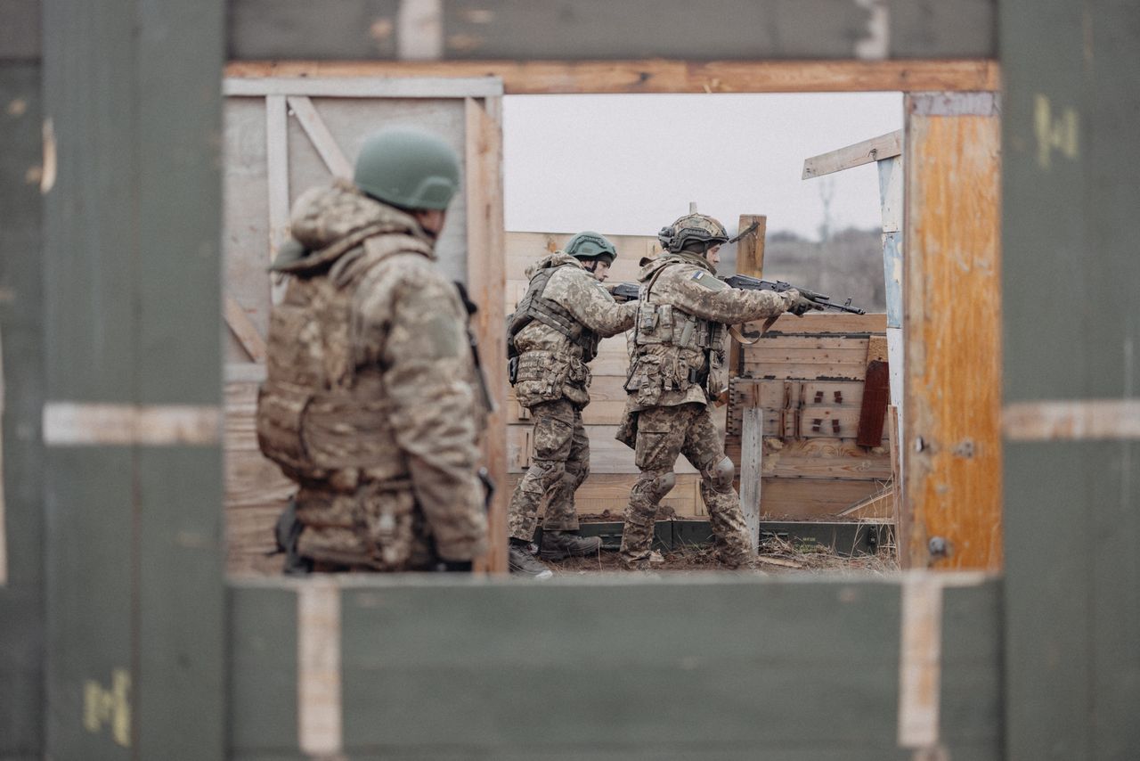 Training of soldiers in Donbas. Many of them will go to the front for the first time.