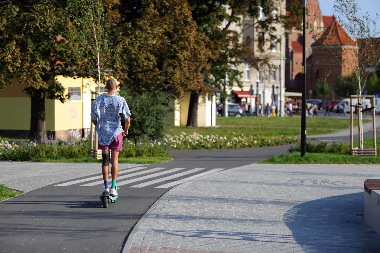 Ostrołęka: Policyjna akcja "e-HULAJNOGA, e-ROWER - LOKALNIE"