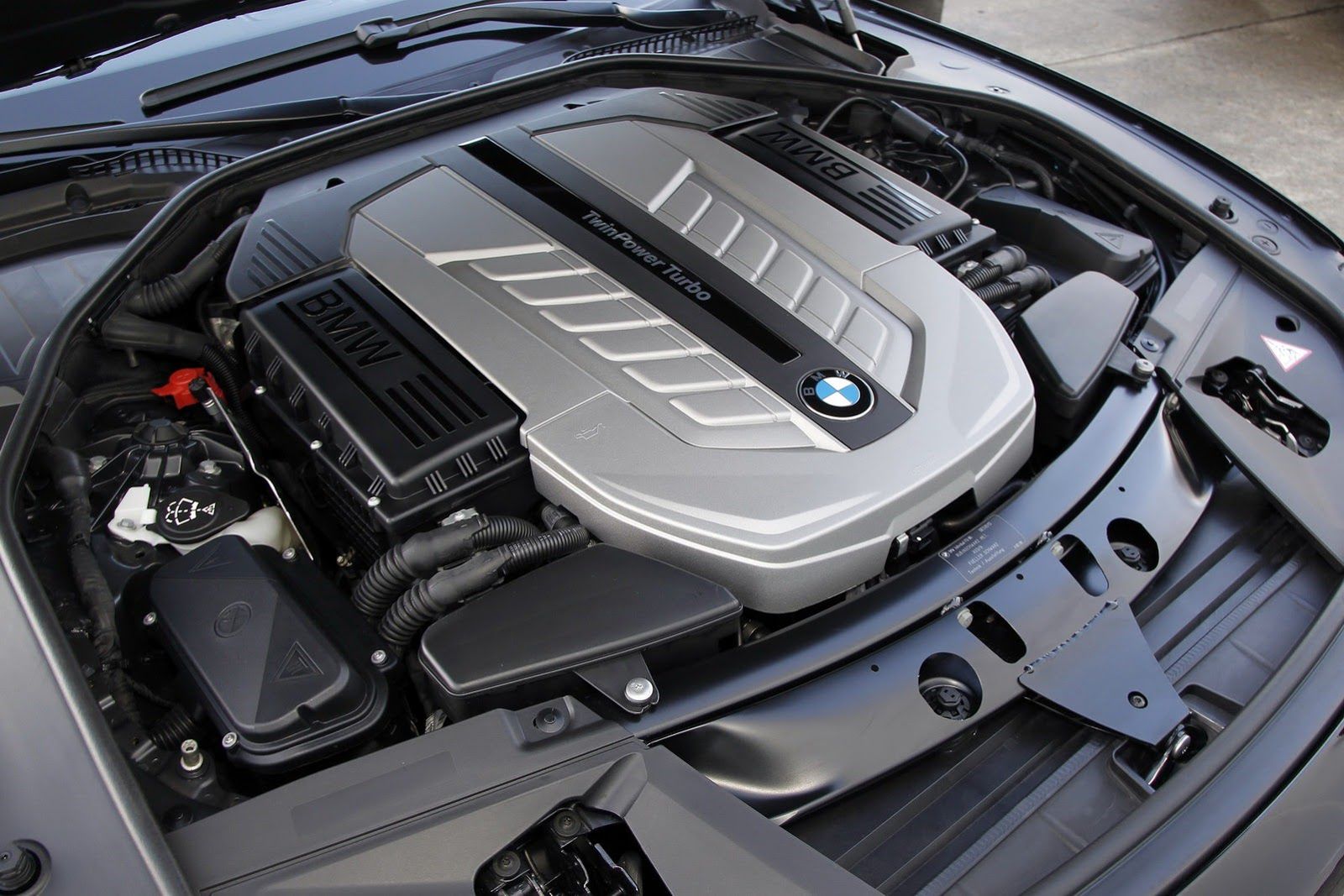BMW Serii 7 V12