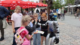 Zator: Viralowy robot hitem Dnia Dziecka w Energylandii