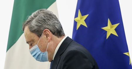 Zamykają się na niezaszczepionych. Włochy zaostrzają zasady przepustki