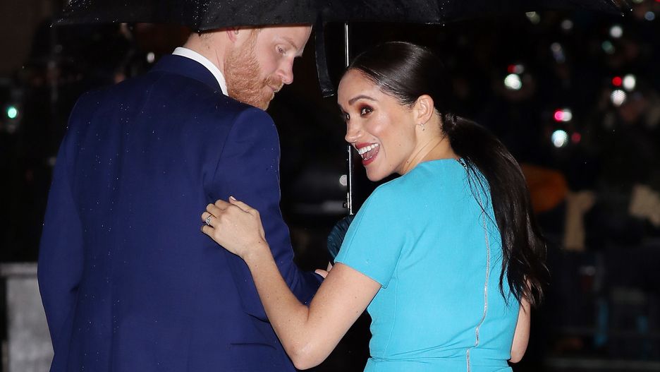 Harry i Meghan udzielili wywiadu dziennikarzom. Powstaje książka