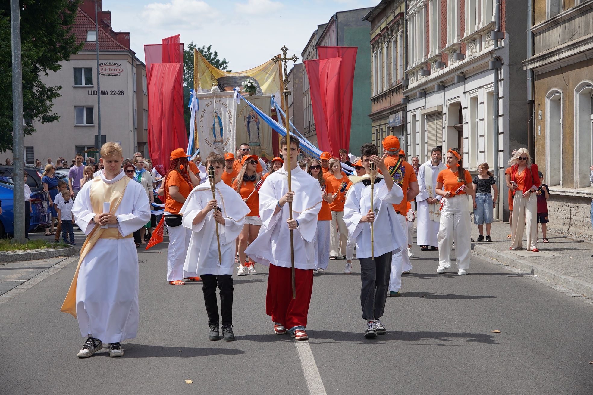 Procesja Bożego Ciała w parafii pw. Św. Antoniego w Pile