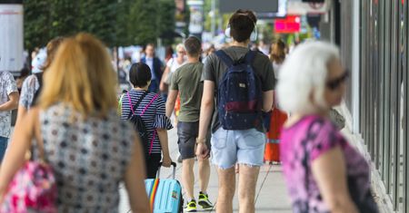 Rząd poszedł na całość. Płaca minimalna ostro w górę. "Pułapka i gwóźdź do trumny"