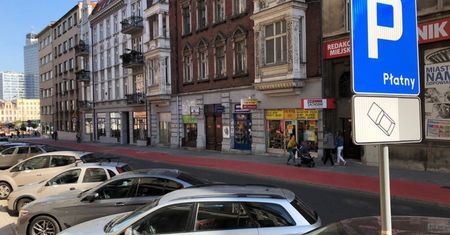 Katowice. Mieszkańcy chcą płacić jak najmniej za parkowanie, strefa będzie powiększona