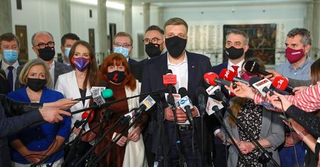Makowski: "To nie jest konflikt, to przebiegunowanie polskiej opozycji" [OPINIA]