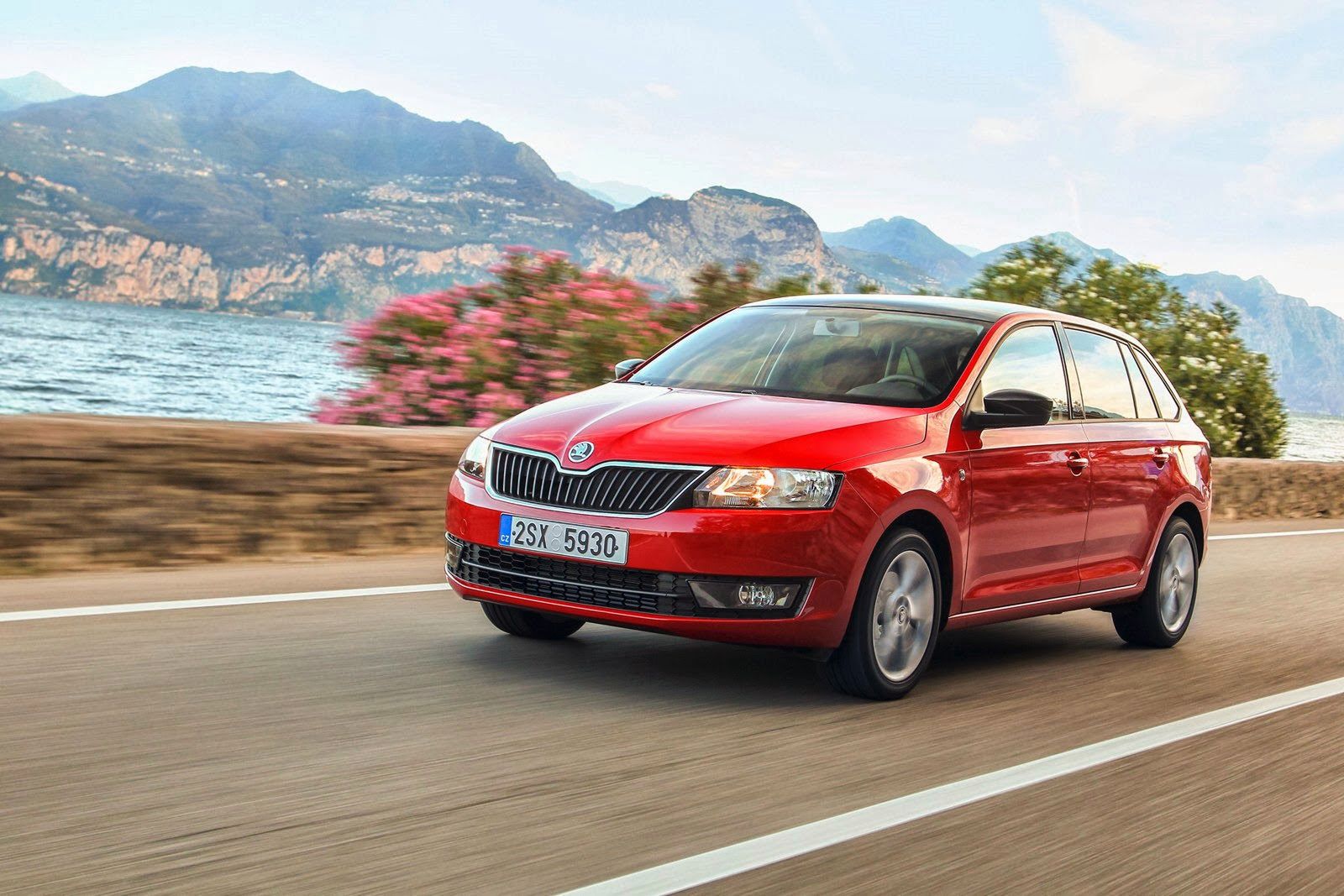 Škoda Rapid Spaceback - obszerna galeria od producenta 21