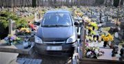 Orzesze. 88-latek wjechał na cmentarz. Zniszczył 22 nagrobki