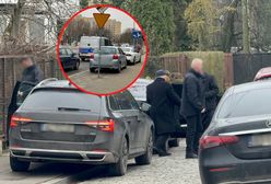 Zaczęli zmiany od domu Kaczyńskiego. Najbliżsi sąsiedzi są wściekli