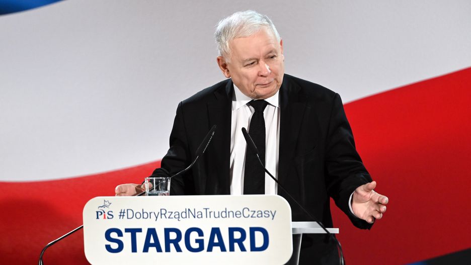 Stargard, 02.10.2022. Prezes PiS Jarosław Kaczyński podczas spotkania z mieszkańcami miasta, 2 bm. w Stargardzie. (mb/amb) PAP/Marcin Bielecki