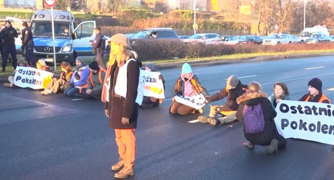 TVP3 Warszawa bez ujęć protestujących z Ostatniego Pokolenia. „Nie promujemy”