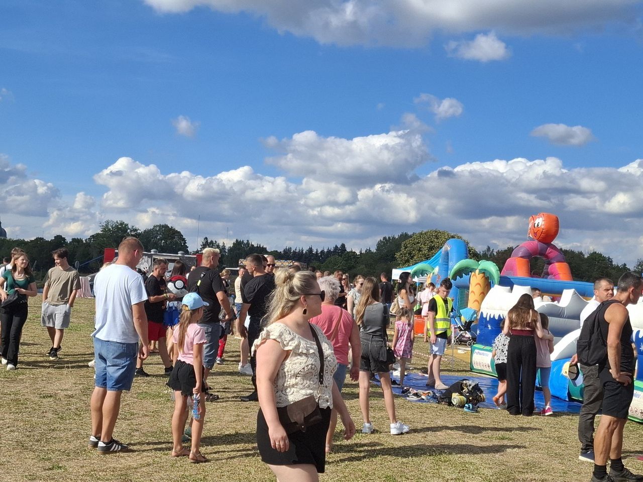 Skierniewice: Piknik nad zalewem Zadębie kusił wieloma atrakcjami