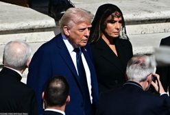 Tuż przed pogrzebem Trump dostał zgodę. Podszedł do trumny papieża