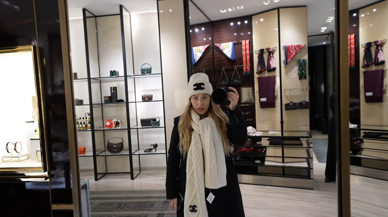 Andziaks chciała kupić czapkę Chanel