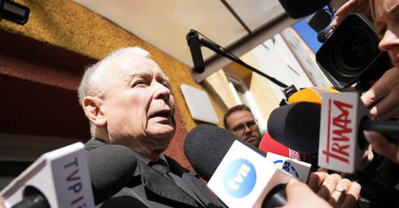 Kaczyński przesłuchany. Zabrał głos po wyjściu z prokuratury