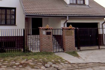 Podatek na ogrodzenia. Wchodzą nowe regulacje. Uderzą po kieszeniach