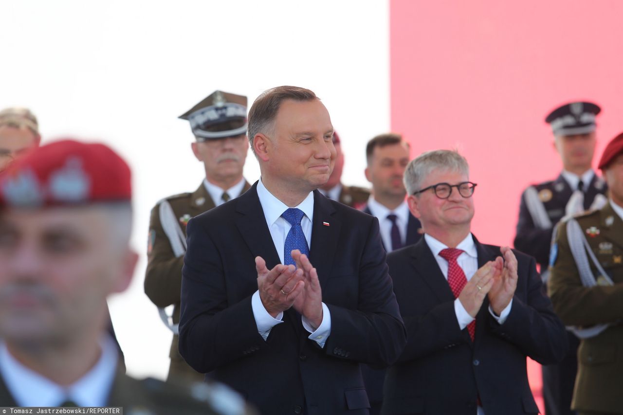 Andrzej Duda przejął zwierzchnictwo nad siłami zbrojnymi na drugą kadencję. Zwrócił się do polityków