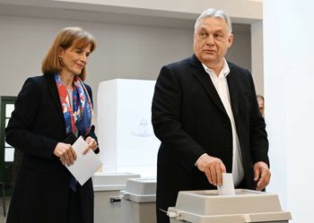 Nieprawidłowości na Węgrzech. Pierwsze informują o incydentach wyborczych