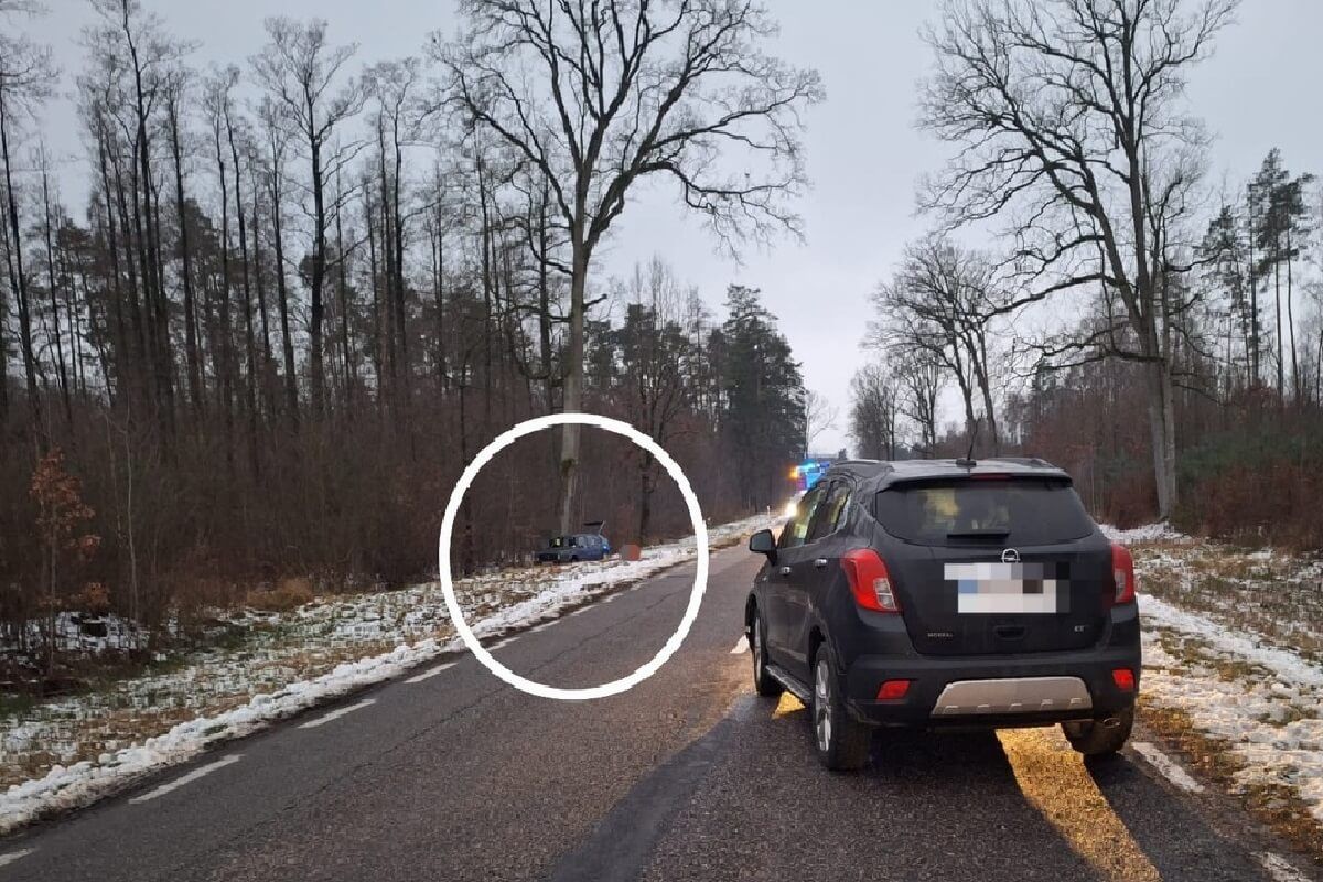 Pijana kierująca Oplem spowodowała wypadek