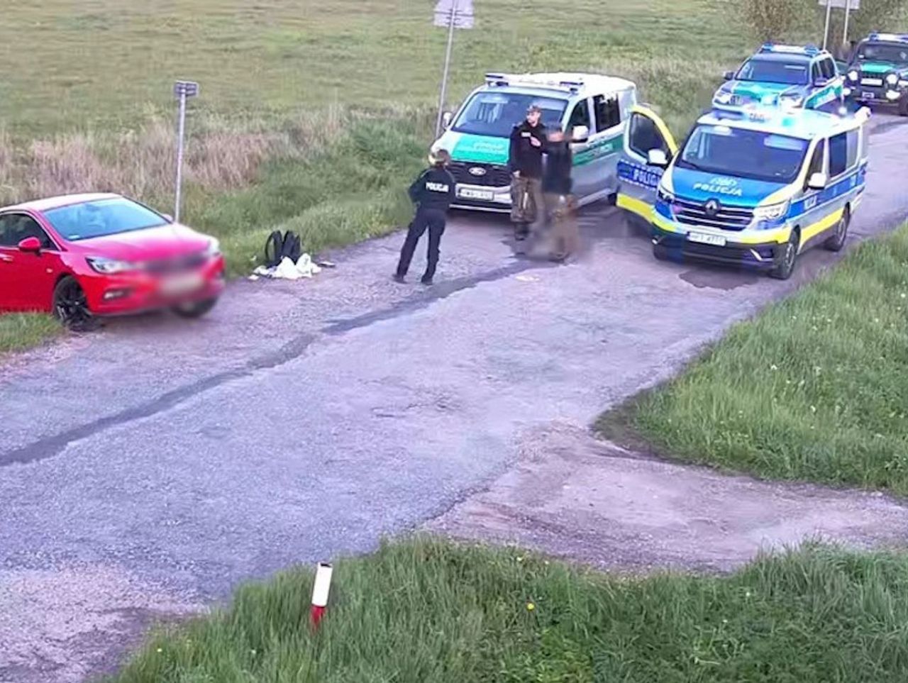Węgorzewo: 24-latek brutalnie zaatakował krewnego nożem. Próbował zbiec, wpadł na granicy