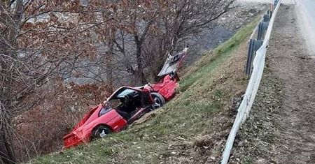 Tenczyn. Tak się kończy brawurowa jazda. Tyle zostało z ferrari