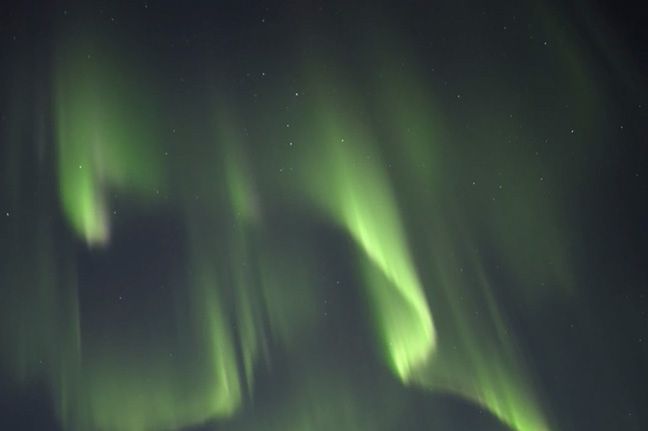 Zorza polarna w jakości 4K nagrana bezlusterkowcem Sony A7S