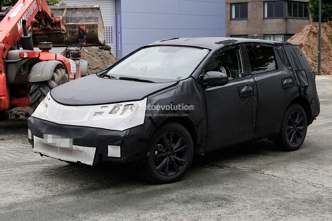 Nowa Toyota RAV4 uchwycona po raz kolejny