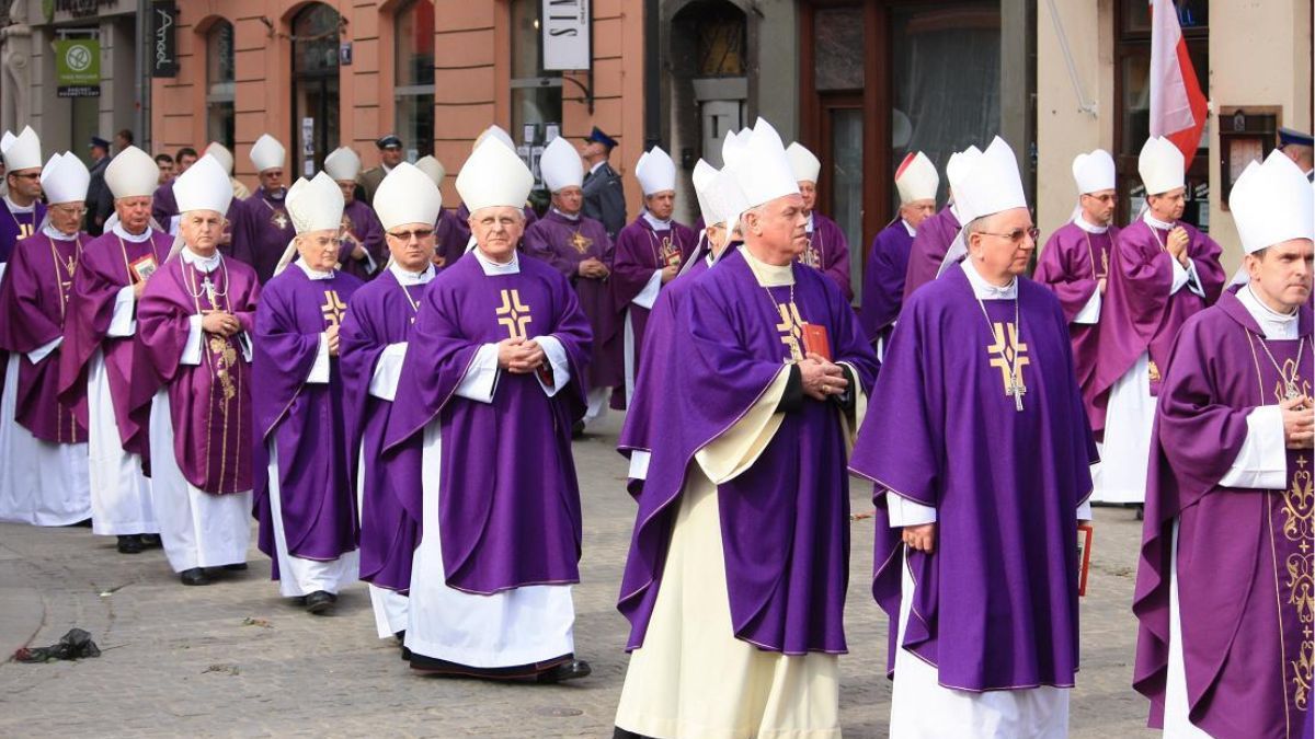 Emerytury księży z ZUS. Większość dostaje niewiele