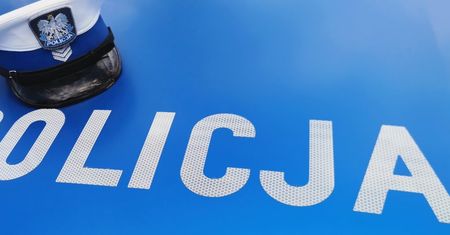 Żona nie milczała. Policjant z zarzutem