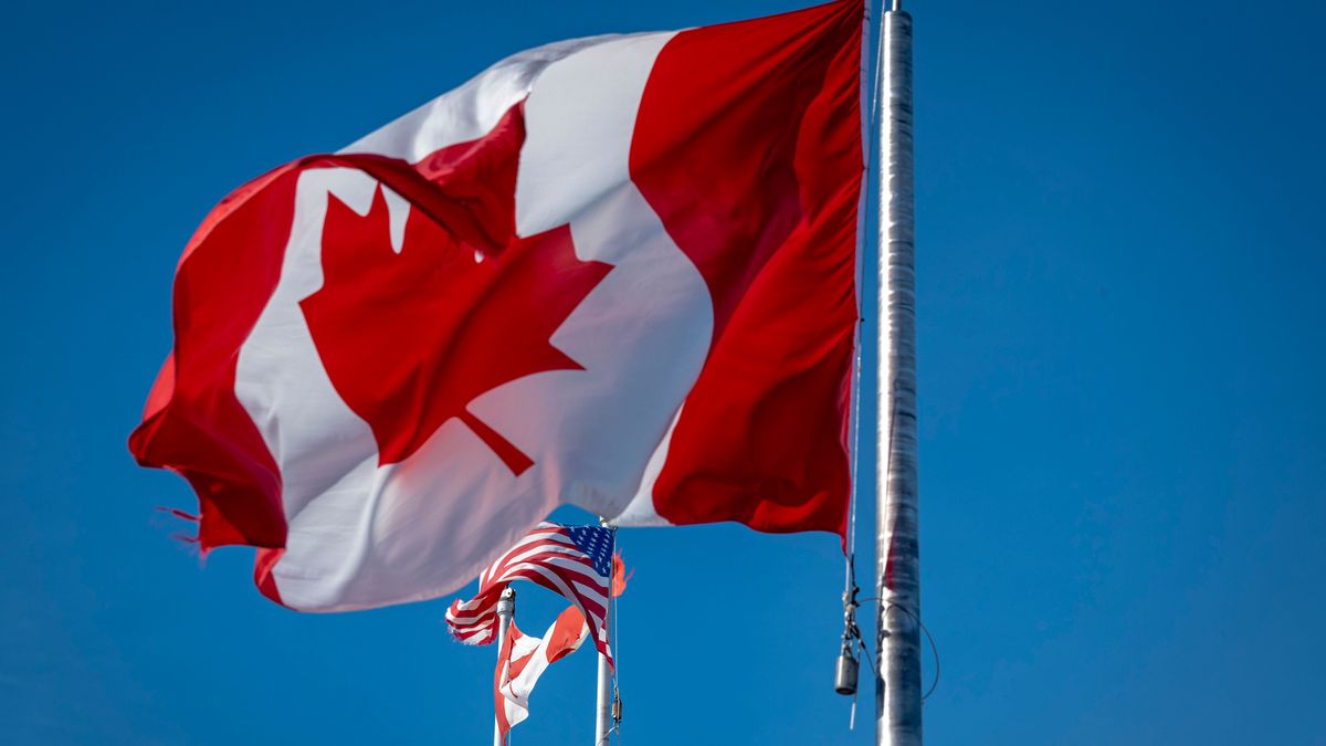 Trump Says Mexico, Canada, New China Tariffs Take Effect March 4
Bloomberg
international relations, transportation and logistics, flags, trade policy, us-canada border, trade, industries, united states of america, trade wars, trade tariffs, wars, 2025uspolitics, trade tariff, north american, shipping, cargo transport, trade agreements, canadian, us flag, foreign relations, americas, macro economics, government news, business news