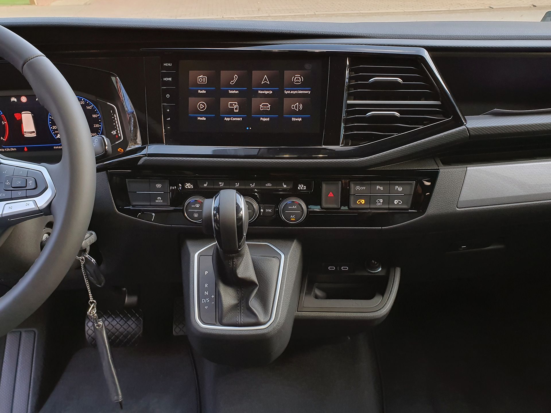 Volkswagen T6.1 - konsola środkowa