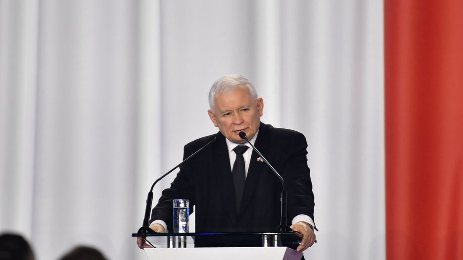 Marki, 04.06.2022. Prezes PiS, wicepremier Jarosław Kaczyński podczas konwencji Prawa i Sprawiedliwości w Mareckim Centrum Edukacyjno�Rekreacyjnym w Markach k. Warszawy, 4 bm. Konwencja poświęcona jest programowi partii na najbliższe miesiące. (jm) PAP/Radek Pietruszka