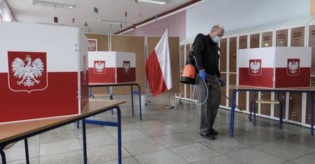 Wybory prezydenckie 2020. Głosowanie korespondencyjne za granicą. Jak zgłosić chęć głosowania?