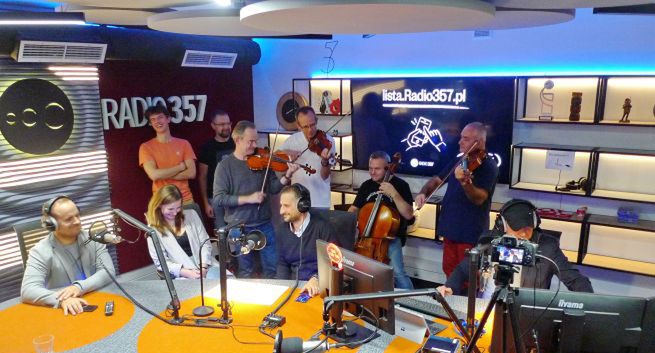 W Radiu 357 rusza głosowanie na listę i pojawią się parodie reklam. Stacja szykuje też koncert LP357