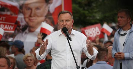 Wybory 2020. Andrzej Duda odwiedził Nową Sól. Były spięcia i przepychanki