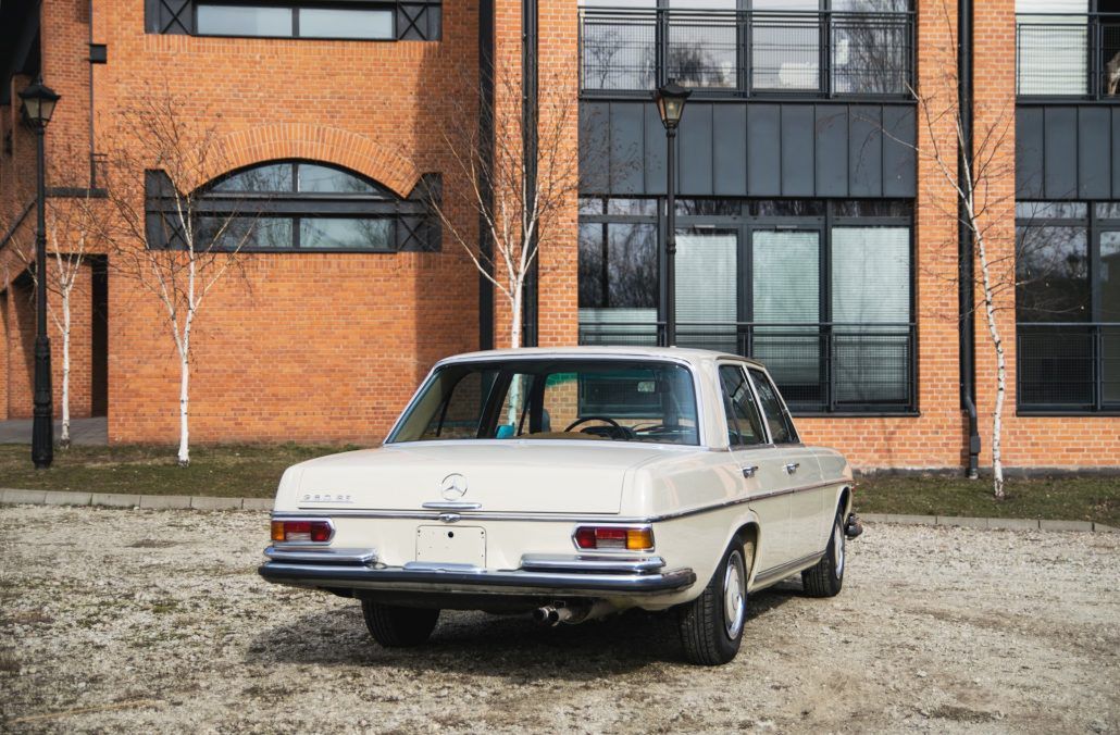Mercedes-Benz 280 SE
