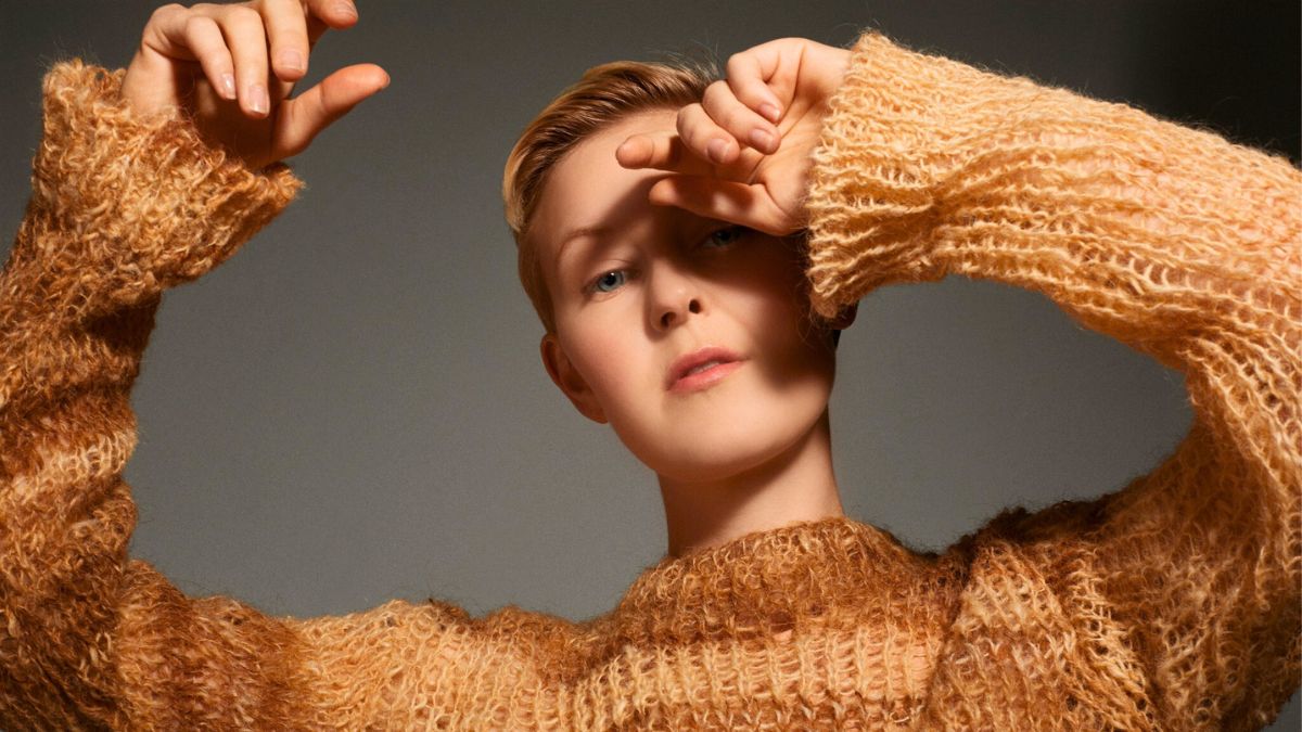 Swetry z ludzkich włosów to innowacja na rynku odzieżowym. 