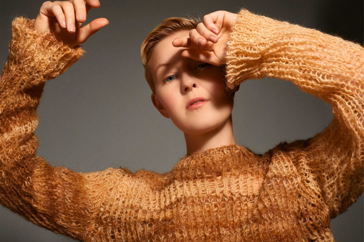 Swetry z ludzkich włosów to innowacja na rynku odzieżowym. 