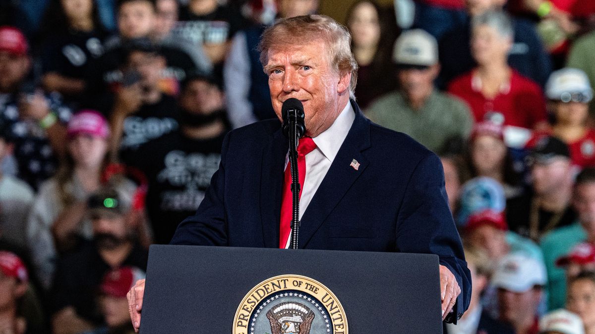 US President Trump attends a rally for Texas Senate candidate Ken Paxton
epa13335460 US President Donald J Trump gives a speech at a midterm election rally for Republican Senate candidate Ken Paxton in Corpus Christi, Texas, USA, 27 October 2026. President Trump is campaigning for Republican U.S. Senate candidate and Texas Attorney General Ken Paxton, who faces Democratic state Representative James Talarico in a closely contested race ahead of the November 3 midterm elections.  EPA/LAURA BRETT 
Dostawca: PAP/EPA.
LAURA BRETT
election, midterm
